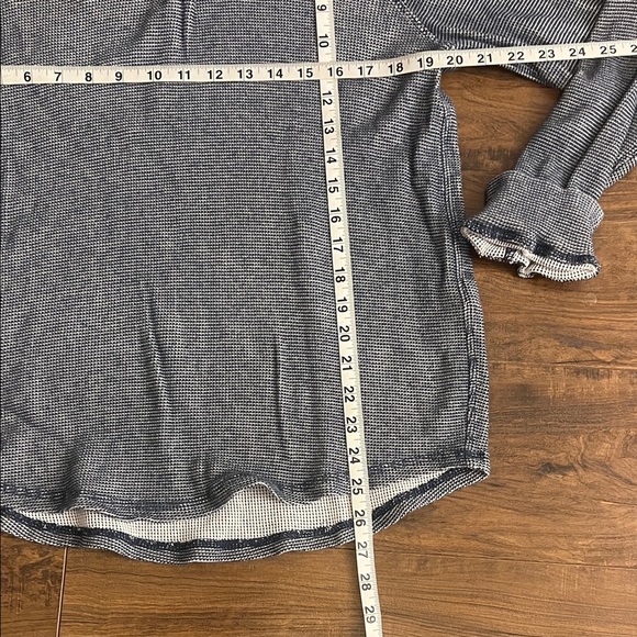 Men’s Lucky Brand Navy Mesh Pullover - Picture 4 of 8